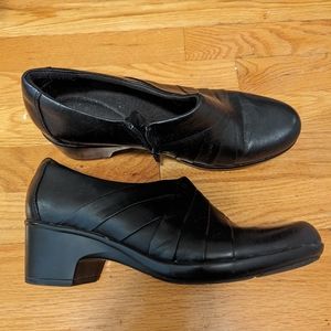 Clark's black leather women's shoes size 11